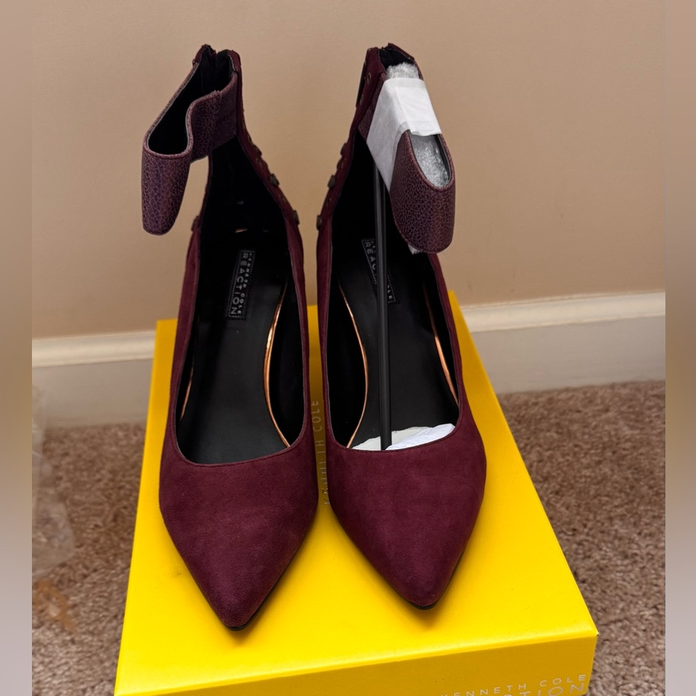Kenneth Cole Reaction Purple Heels Elegant Suede Design
